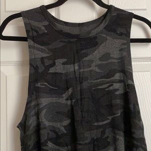 dark camo tank